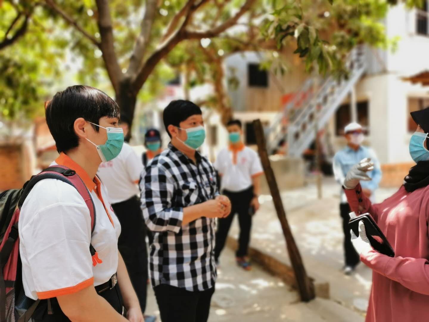 管起招护长在柬埔寨出现新冠肺炎确诊病例的穆斯林社区指导工作