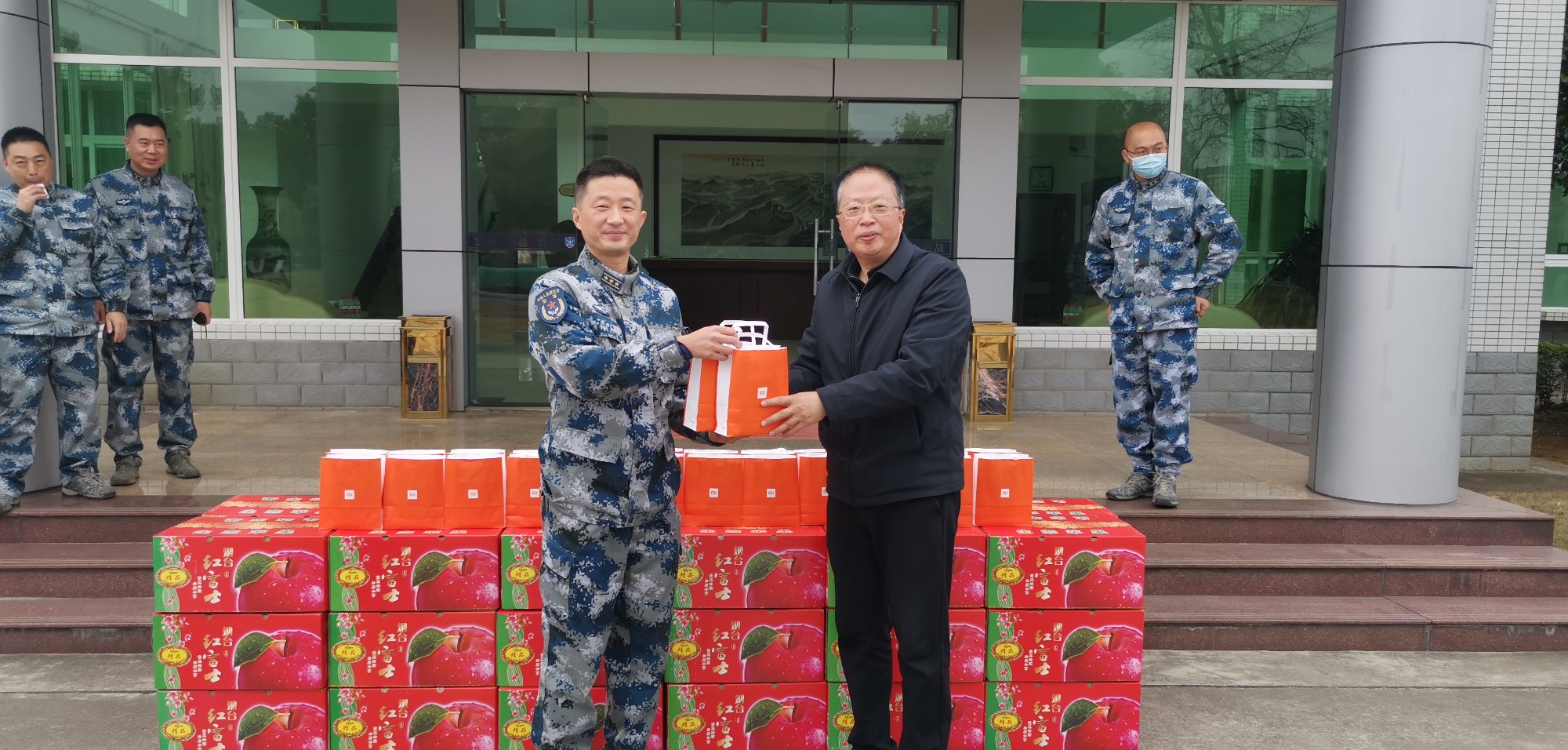 南溪山医院春节拥军慰问组到空军桂林场站开展慰问姚越