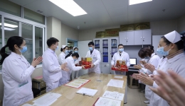 自治区南溪山医院慰问就地过年职工