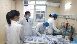 党日活动开展急救演练  夯实基础提升应急能力