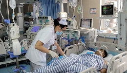 一个敢泡、一个敢喝，小伙喝自泡药酒险些丧命,生命接力南医医护力挽狂澜