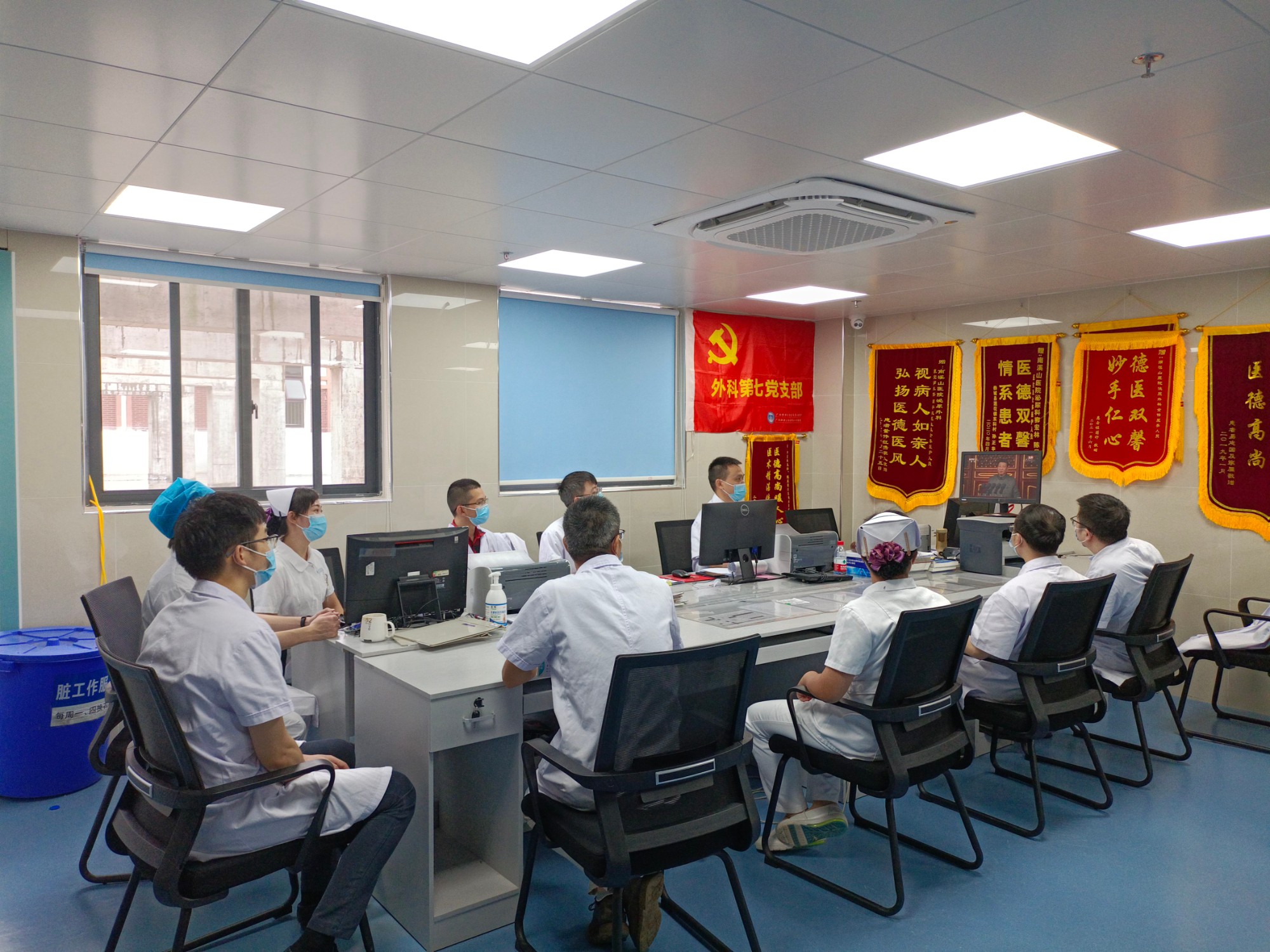 南溪山医院各党支部观看庆祝建党100周年大会直播(5)