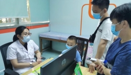 自治区南溪山医院开展关爱矮小儿童义诊活动