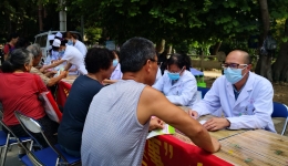 南溪山医院党支部联合开展义诊及红色教育活动