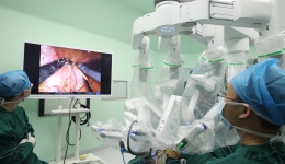 南溪山医院达芬奇手术机器人成功“首秀”