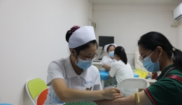 南溪山医院助力桂林学院新生体检工作