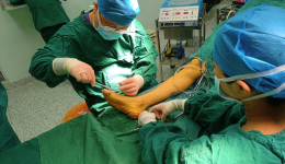 南溪山医院成功完成桂北地区首例足第一跖趾关节置换术