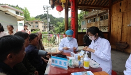 走访慰问送温暖 凝心聚力促振兴