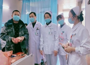 节日期间关怀留院的病人