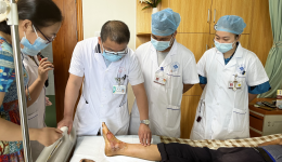 专科联盟走基层  健康送到家门口