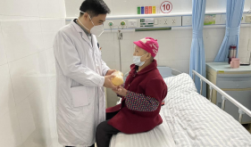 共克时艰送温暖 医护关爱暖人心