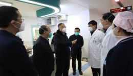 自治区副主席黄俊华到南溪山医院调研指导医疗救治工作