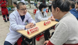 健康义诊进社区 送医送药暖人心 南溪山医院多支部联合走进桂湖花园社区开展义诊活动