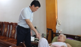 南溪山医院聚焦“三到位”，做实做细“七一”慰问工作