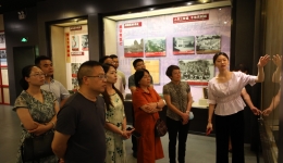 重庆市秀山县人大考察组到广西区南溪山医院考察交流