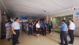 自治区南溪山医院开展“双节”前安全生产大检查