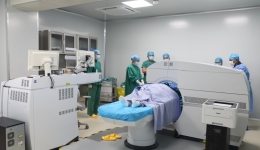 自治区南溪山医院完成首例全飞秒SMILE3.0近视手术