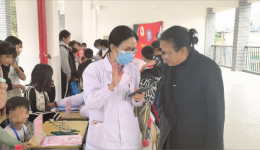 大手牵小手，守护儿童健康