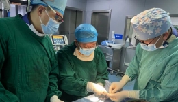 患者腹主动脉瘤破裂危在旦夕 南溪山医院血管外科精准“拆弹” 力挽狂澜