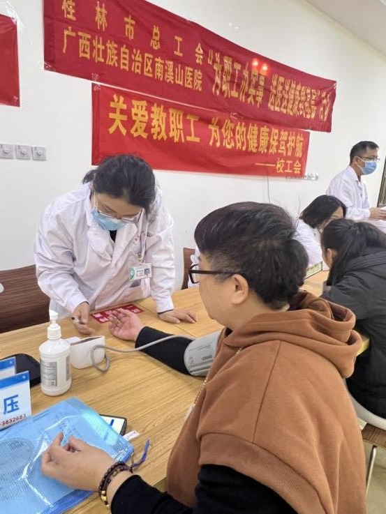 6c9bdda6ed1946f0e5cd16ba7a723ab