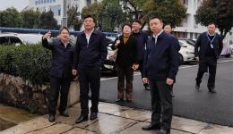 杜振宗到自治区南溪山医院调研