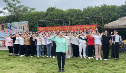 自治区南溪山医院开展护士节主题户外拓展活动