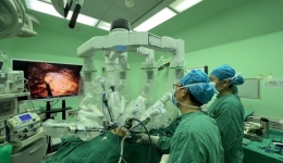 新突破！自治区南溪山医院胃肠外科达芬奇机器人手术突破300例