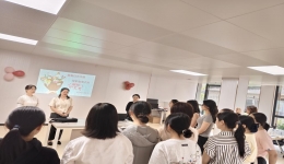 致敬白衣天使 守护生命之光