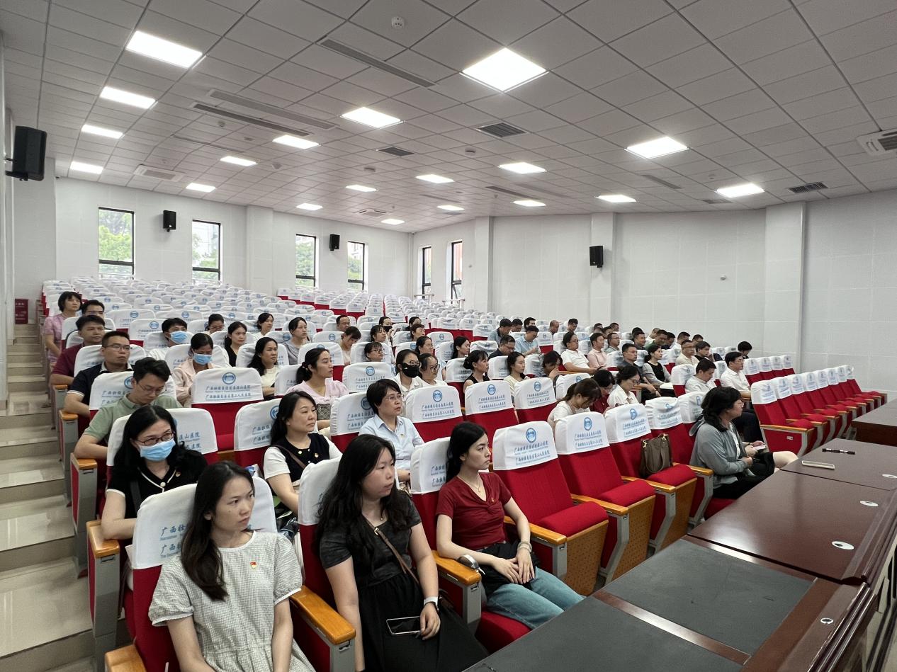 edb3c7e3aaa3815767c71bb74fc54e4