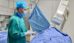 一条生命通道，两面锦旗，自治区南溪山医院上演“生命接力”