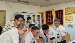 自治区南溪山医院外科第三党支部赴富川瑶族自治县开展主题党日活动